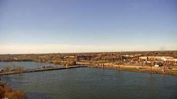 Weather camera view of Commerce Bank.