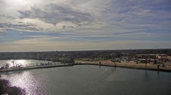 Weather camera view of Commerce Bank.