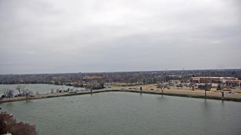 Weather camera view of Commerce Bank.