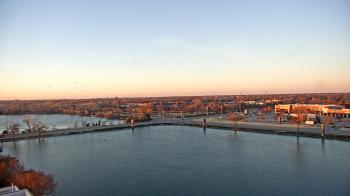 Weather camera view of Commerce Bank.