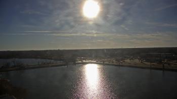 Weather camera view of Commerce Bank.