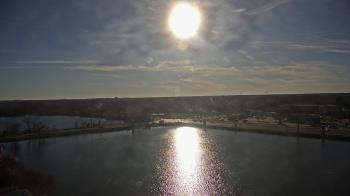 Weather camera view of Commerce Bank.