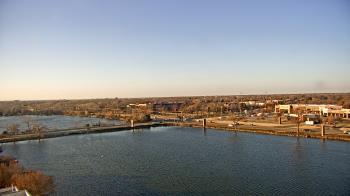 Weather camera view of Commerce Bank.