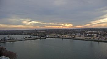 Weather camera view of Commerce Bank.