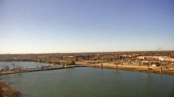 Weather camera view of Commerce Bank.