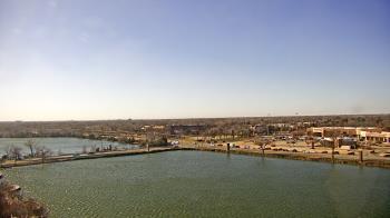 Weather camera view of Commerce Bank.