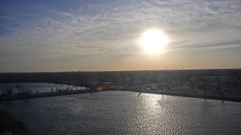 Weather camera view of Commerce Bank.