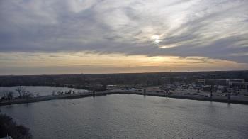 Weather camera view of Commerce Bank.