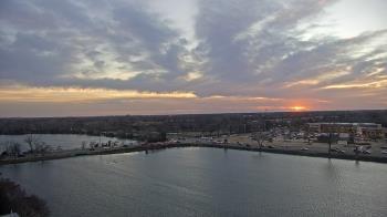 Weather camera view of Commerce Bank.