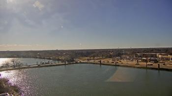 Weather camera view of Commerce Bank.