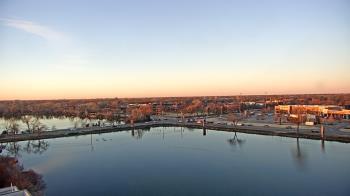 Weather camera view of Commerce Bank.