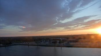 Weather camera view of Commerce Bank.