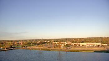 Weather camera view of Commerce Bank.