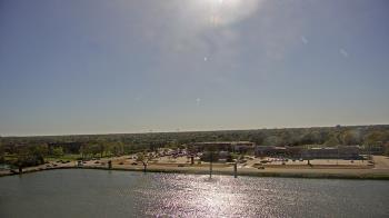 Weather camera view of Commerce Bank.