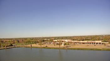 Weather camera view of Commerce Bank.