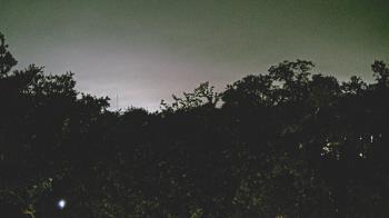 Weather camera view of Metairie Club Gardens.