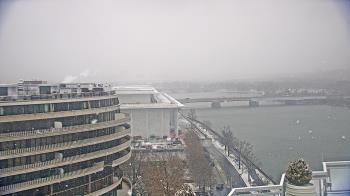 Weather camera view of The Watergate Hotel.