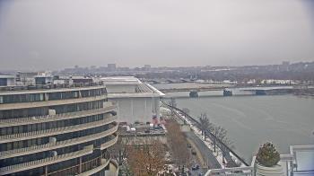 Weather camera view of The Watergate Hotel.