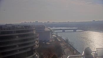 Weather camera view of The Watergate Hotel.