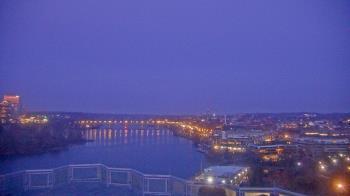 Weather camera view of The Watergate Hotel.