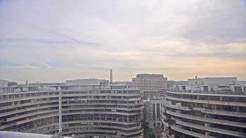 Weather camera view of The Watergate Hotel.