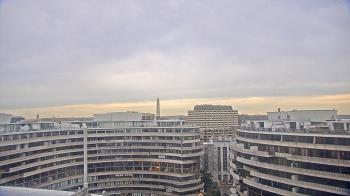 Weather camera view of The Watergate Hotel.