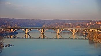 Weather camera view of The Watergate Hotel.