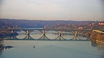 Weather camera view of The Watergate Hotel.