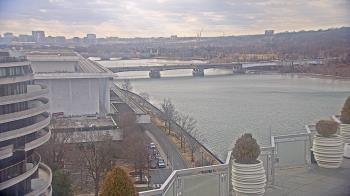 Weather camera view of The Watergate Hotel.