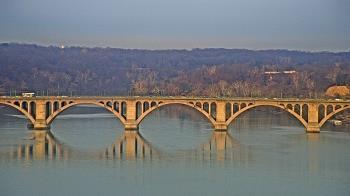 Weather camera view of The Watergate Hotel.