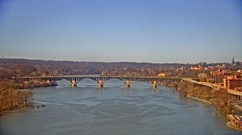 Weather camera view of The Watergate Hotel.