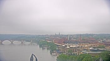 Weather camera view of The Watergate Hotel.