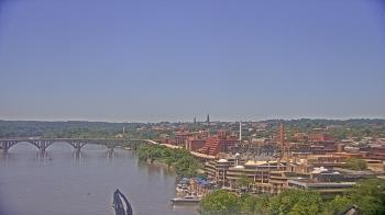 Weather camera view of The Watergate Hotel.