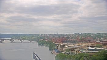 Weather camera view of The Watergate Hotel.