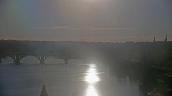 Weather camera view of The Watergate Hotel.