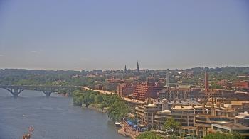Weather camera view of The Watergate Hotel.