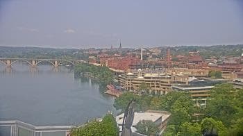 Weather camera view of The Watergate Hotel.