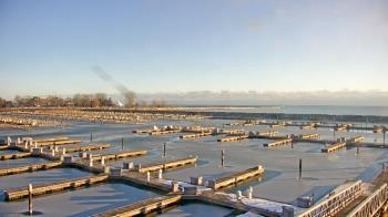 Weather camera view of Waukegan Harbor and Marina.