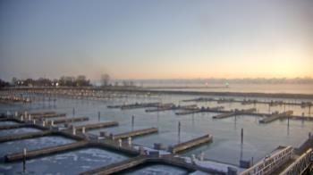 Weather camera view of Waukegan Harbor and Marina.