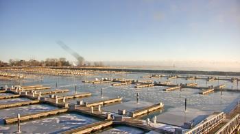 Weather camera view of Waukegan Harbor and Marina.