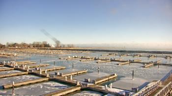 Weather camera view of Waukegan Harbor and Marina.