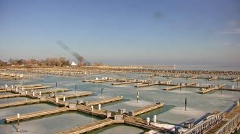 Weather camera view of Waukegan Harbor and Marina.