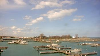 Weather camera view of Waukegan Harbor and Marina.