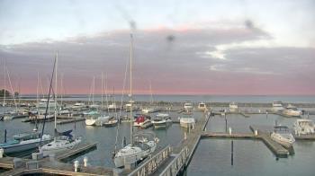 Weather camera view of Waukegan Harbor and Marina.