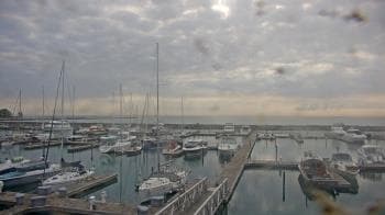 Weather camera view of Waukegan Harbor and Marina.