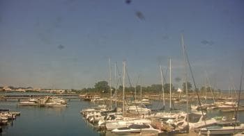 Weather camera view of Waukegan Harbor and Marina.