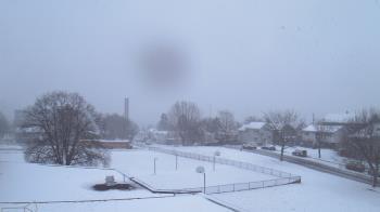 Weather camera view of Heights Murray ES.