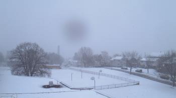 Weather camera view of Heights Murray ES.