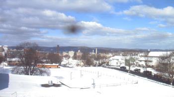 Weather camera view of Heights Murray ES.