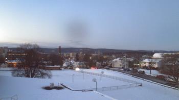 Weather camera view of Heights Murray ES.